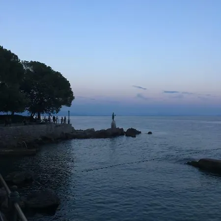 Ivone - 5 Stars Apartmán