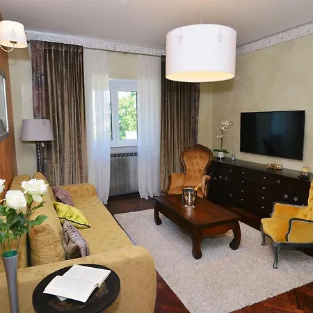 Ivone - 5 Stars Apartmán