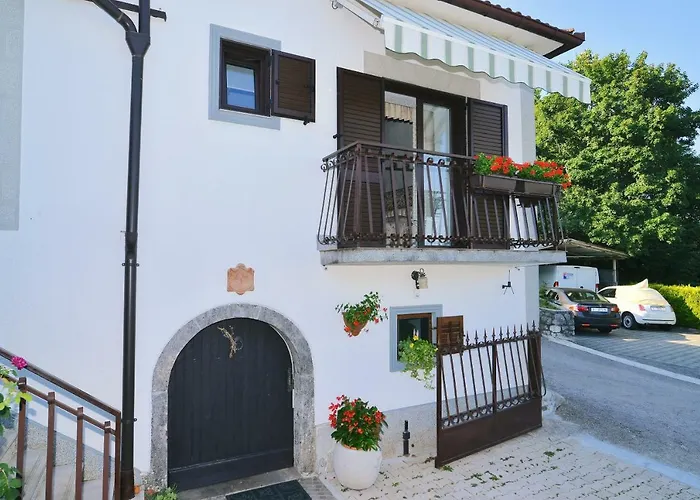 아파트 Ivone - 5 Stars